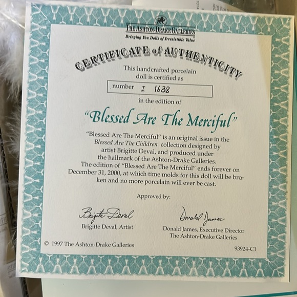 Ashton Drake Galleries Porcelain Doll - Picture 8 of 8